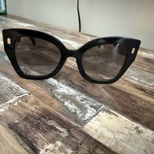 Fendi Glossy Black Oversized Sunglasses
